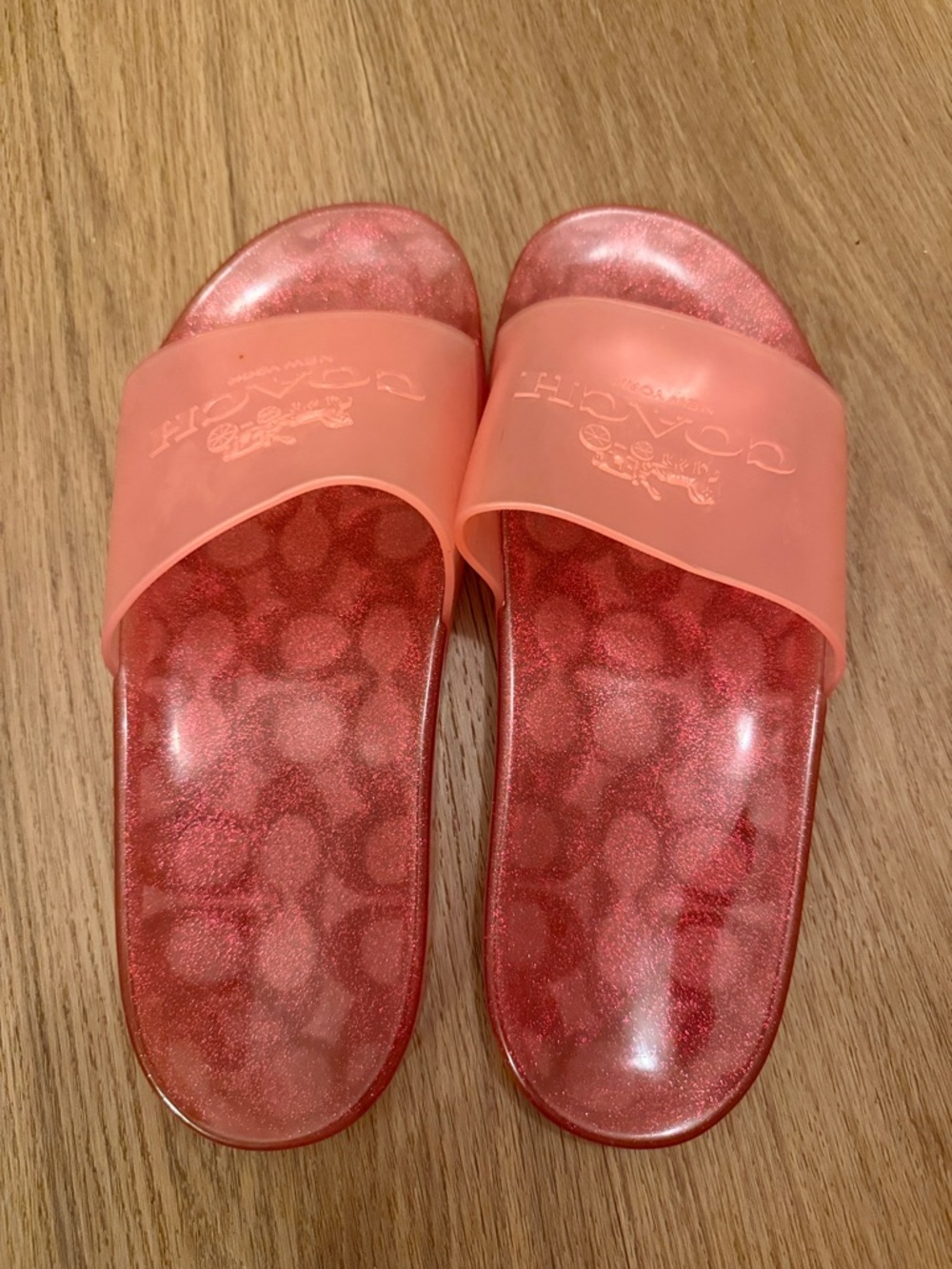 SUPER CUTE Coach Translucent Pink Logo Slide Sandals with Glitter Red Footbeds - Picture 2 of 5